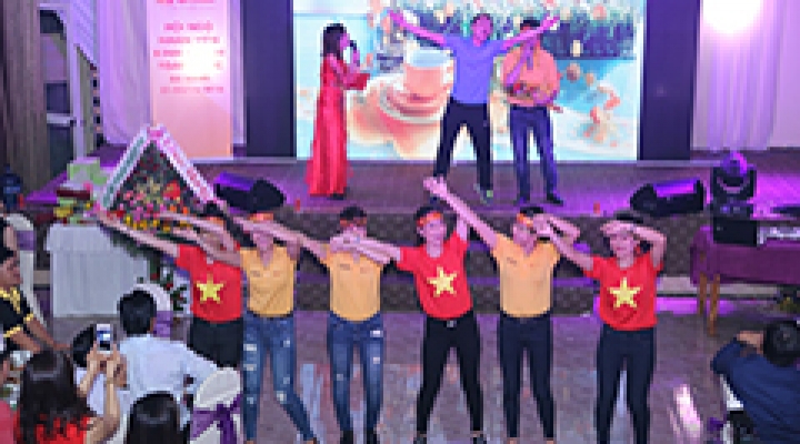 Chương trình Hội ngộ nhân viên kinh doanh toàn quốc. Ngày 2: Gala Dinner - đêm bùng nổ cảm xúc